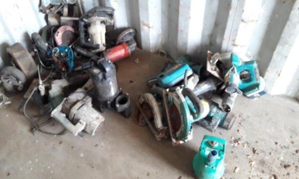 ขาย เครื่องตัดไฟเบอร์ เก่าญี่ปุ่นแท้ จำนวนมาก เพิ่งออกจากตู้เลยครับ ราคาตัวละ 1,500-2,500 บาท