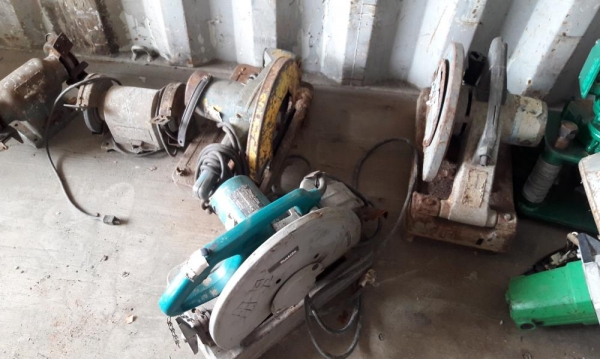 ขาย เครื่องตัดไฟเบอร์ เก่าญี่ปุ่นแท้ จำนวนมาก เพิ่งออกจากตู้เลยครับ ราคาตัวละ 1,500-2,500 บาท