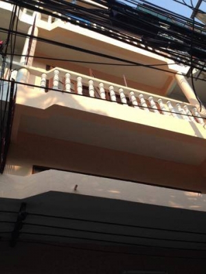 ขายอาคารพาณิชย์ 3.5 ชั้น 14 ตร.ว. ในซอยเพชรเกษม 63 (วัดม่วง)