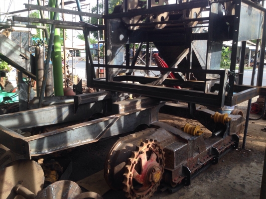 ขายรถเกี่ยวข้าว  (((มีคลิปและรูปตอนต่อใหม่)))  ต่อมาใหม่เกี่ยวนาปีแค่ครั้งเดียว สภาพใหม่พร้อมใช้ สนใจก็คุยกันได้ครับไม่มีคนดูแลครับ 089-6803334