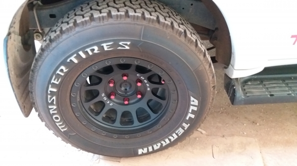 ขายโตโยต้า ฟอร์จูนเนอร์ 3.0  4WD ปี 2012  ไมล์  48,000  โล รถสวยกริ๊บ ไม่เคยชน เดิมทุกชิ้น โทร. 085-7282756