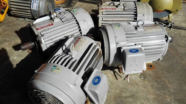 ** Sold **มอเตอร์ Mitsubishi 3 HP 380V รุ่นใหม่ SF-JR สภาพสวยเดิมๆทุกลูกใช้งานมาน้อยมาดูมาเทสก่อนได้ครับ