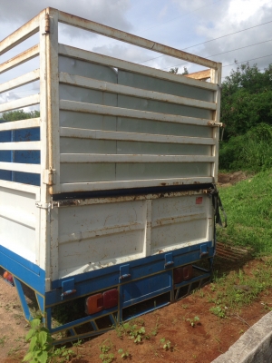 ขายกระบะเหล็ก รถ 6 ล้อ