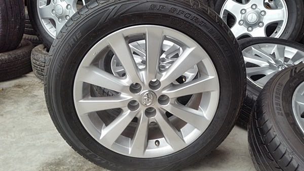 ขายล้อTOYOTA ALTIS 5รู100 ขอบ16 ยางปี14  4 ล้อ