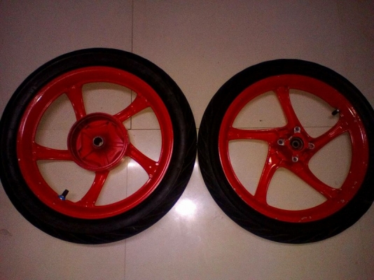 ล้อแม็ก แท้ yamaha มีโอ้ ฟรีโน้ พร้อมยาง I R C ครับ ล้อแม็ก แท้ yamaha มีโอ้ ฟรีโน้ พร้อมยาง I R C ครับ