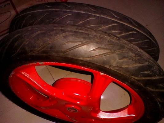 ล้อแม็ก แท้ yamaha มีโอ้ ฟรีโน้ พร้อมยาง I R C ครับ ล้อแม็ก แท้ yamaha มีโอ้ ฟรีโน้ พร้อมยาง I R C ครับ