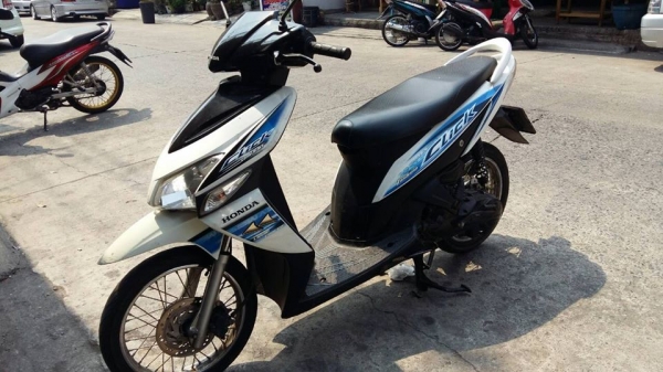 Click ปี 50 สีฟ้า รถสวยมาก เครื่องเดิม แน่นๆ มีเล่ม เอกสารครบ ไม่ผิดหวังแน่นอน โทร. 02-9165022,099-0812001