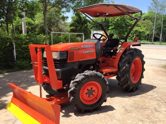ขายรถไถ Kubota L3408DI (4WD) พร้อมใบมีดหน้า และผานพรวน รถพร้อมใช้งาน