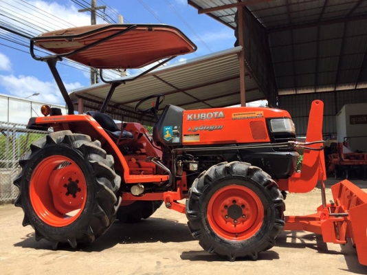 ขายรถไถ Kubota L3408DI (4WD) พร้อมใบมีดหน้า และผานพรวน รถพร้อมใช้งาน