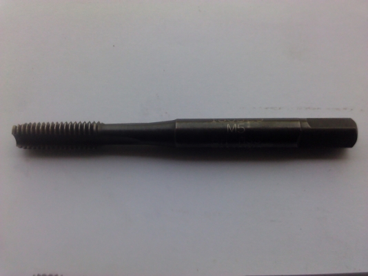 ชุดดอกต๊าปเกลียวอย่างดีพร้อมด้ามจัดเป็นชุดราคาถูกๆ มี M5, M6 ,M8 ,M10 ต้องการเพิ่มลดบอกได้