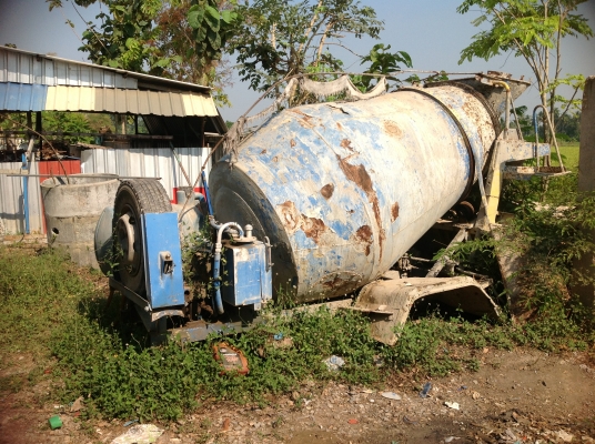 โม้ 2.5 คิวพร้อมรถ 6 ล้อมีเล่ม