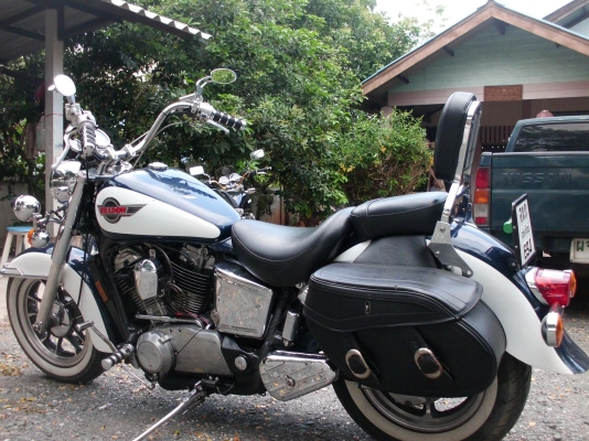 ขาย shadow 1100 cc ปี 95 สเปคยุโรป ทะเบียนแท้ ภาษีเต็ม เครื่องดีมาก ของเหลวไหม่ ยางขอบขาว
