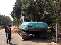 รถแบคโฮ  โกเบ Sk 200 -5