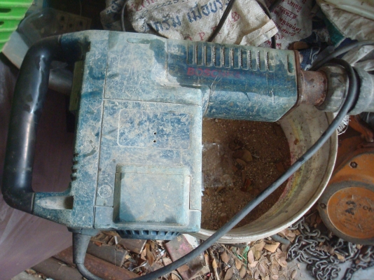 ขายเครื่องสกัดคอนกรีต BOSCH รุ่น GSH 11 E