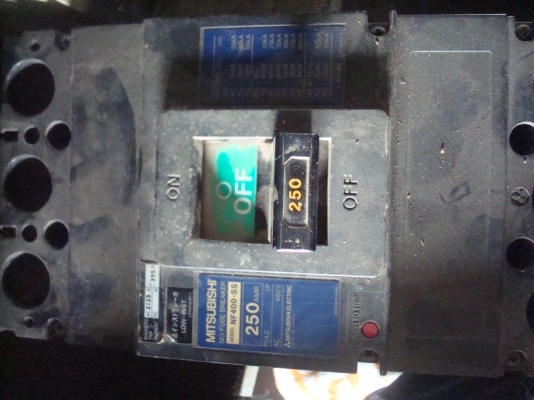 ขายเบรกเกอร์ MITSUBISHI 400A ขายเบรกเกอร์ MITSUBISHI 400A