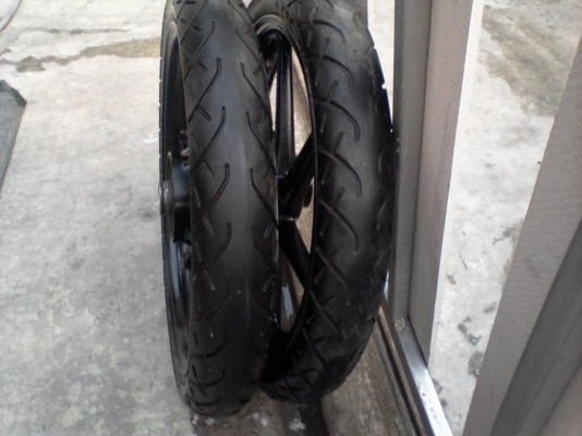 แม็กพร้อมยางLSถูกๆๆใหม่ๆๆสนใจติดต่อมาเลยครับราคาคุยกันได้ครับ แม็กพร้อมยางLSถูกๆๆใหม่ๆๆสนใจติดต่อมาเลยครับราคาคุยกันได้ครับ