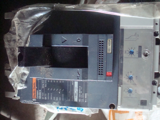 ขายเบรกเกอร์Merlin Gerrin 400A