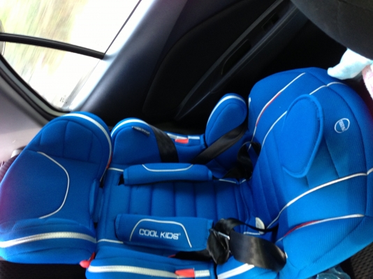 เบาะนั่งทางไกลสำหรับเด็กขอปรับราคาคราบลดเหลือ1900