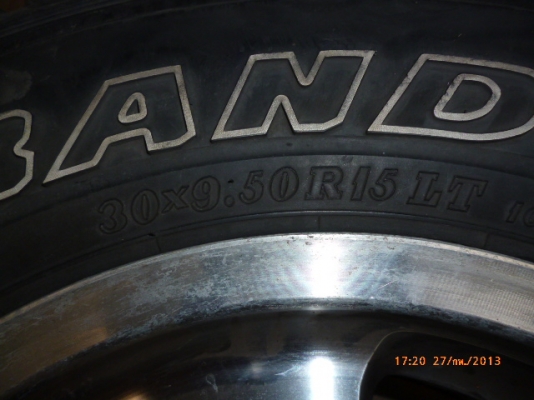 ขายDUNLNLOP 30x9.5R15 ปี09 ล้อแม็ก+ยาง 4ล้อ=1ชุด ราคา 6000บาท