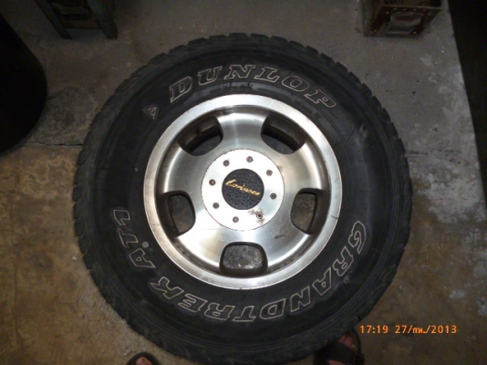 ขายDUNLNLOP 30x9.5R15 ปี09 ล้อแม็ก+ยาง 4ล้อ=1ชุด ราคา 6000บาท