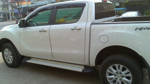 ขายดาวน์รถกระบะ 4 ประตู mazda BT-50