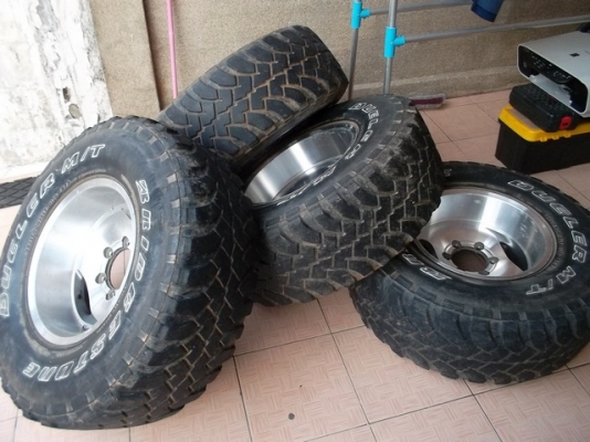 ขายแม็กพร้อมยาง เท่ห์ๆครับ