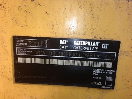 แบคโฮCAT 320D กระบอกดำ ใช้งาน1หมื่นช.มเศษ รถทำงานอยู่ แบคโฮCAT 320D กระบอกดำ ใช้งาน1หมื่นช.มเศษ รถทำงานอยู่