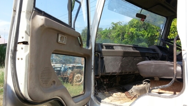 รถบรรทุก 6 ล้อดั๊มพ์  ยี่ห้อ MITSUBISHI รุ่น FUSO