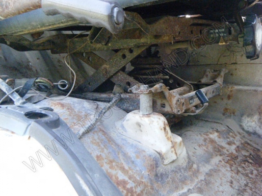 รถบรรทุก 6 ล้อดั๊มพ์  ยี่ห้อ MITSUBISHI รุ่น FUSO