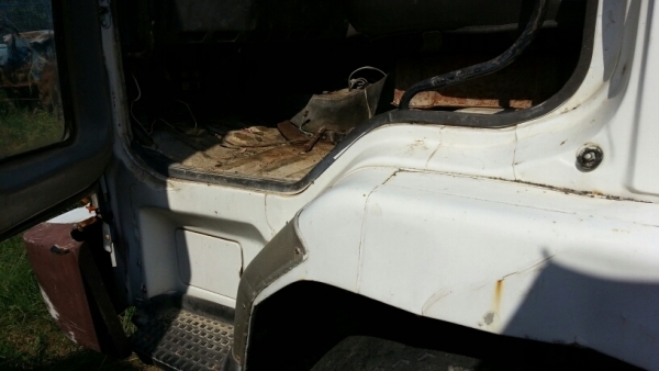 รถบรรทุก 6 ล้อดั๊มพ์  ยี่ห้อ MITSUBISHI รุ่น FUSO