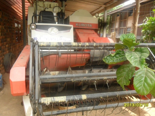 ขายรถเกี่ยวคูโบต้าDC60พลัสพร้อมเทเลอร์