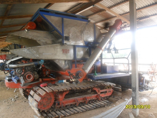 ขายรถเกี่ยวข้าวอุ้มราคา520000