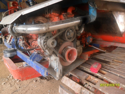 ขายรถเกี่ยวข้าวอุ้มราคา520000