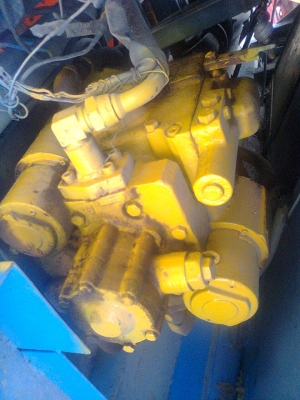 ขายรถเกี่ยวข้าวอุ้มราคา480000บาท