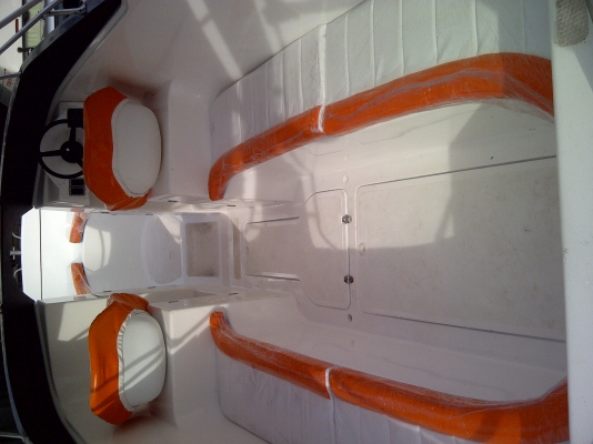 เรือไฟเบอร์กลาส 26 ฟุต เรือไฟเบอร์กลาส 26 ฟุต