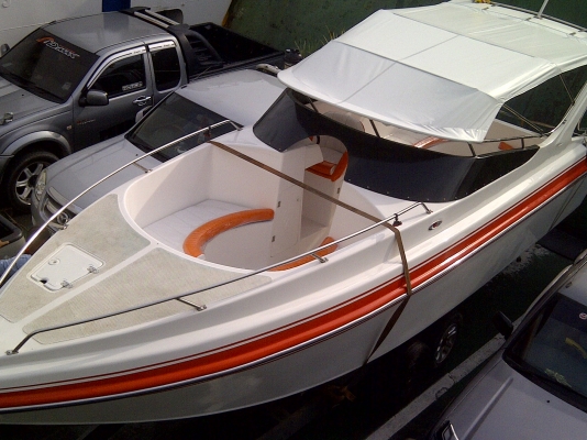 เรือไฟเบอร์กลาส 26 ฟุต เรือไฟเบอร์กลาส 26 ฟุต