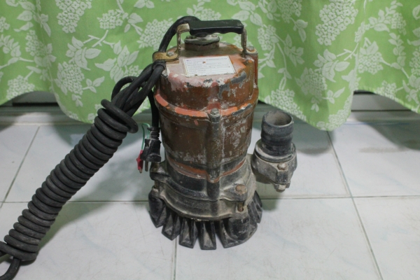 ปั๊มแช่ ( ไดโว่ )ยี่ห้อ mitsu heavyduty ขนาดท่อ2 นิ้ว พร้อมใช้งานครับ