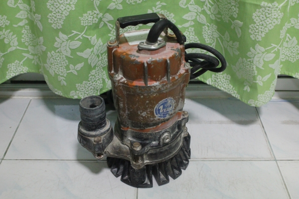 ปั๊มแช่ ( ไดโว่ )ยี่ห้อ mitsu heavyduty ขนาดท่อ2 นิ้ว พร้อมใช้งานครับ ปั๊มแช่ ( ไดโว่ )ยี่ห้อ mitsu heavyduty ขนาดท่อ2 นิ้ว พร้อมใช้งานครับ