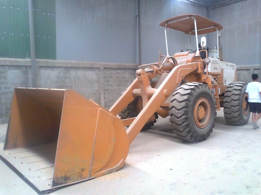 รตักล้อยาง KOMATSU JS65-2 ต่อแขนแล้วเก่านอกซื้อมาใช้งานเดียว รตักล้อยาง KOMATSU JS65-2 ต่อแขนแล้วเก่านอกซื้อมาใช้งานเดียว