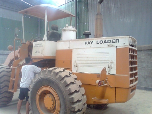 รตักล้อยาง KOMATSU JS65-2 ต่อแขนแล้วเก่านอกซื้อมาใช้งานเดียว รตักล้อยาง KOMATSU JS65-2 ต่อแขนแล้วเก่านอกซื้อมาใช้งานเดียว