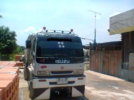 รถอิซูซุ 10 ล้อดั๊ม FXZ  270 แรงม้า  ปี 40  สนใจติดต่อ 081 - 6079515