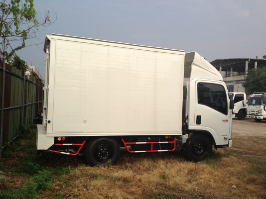 ขายรถบรรทุกอีซูซุ4ล้อ ISUZU NLR85E1AH 130แรงม้า