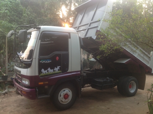 อีซูซุ เดก้า 205 ตัวใหม่