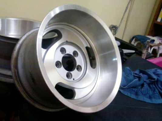 แม้กแนว เรโทรเนื้อแน่นขอบหนาๆ เงาวิ้ง