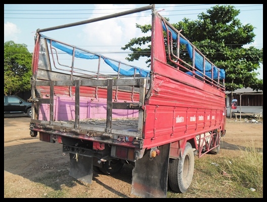 6 ล้อ NKR ติดแก๊ส สภาพสวยๆ น่าใช้