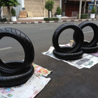 ยางปี 2012, 2011, 2010 ถูกสุโค่ยยย