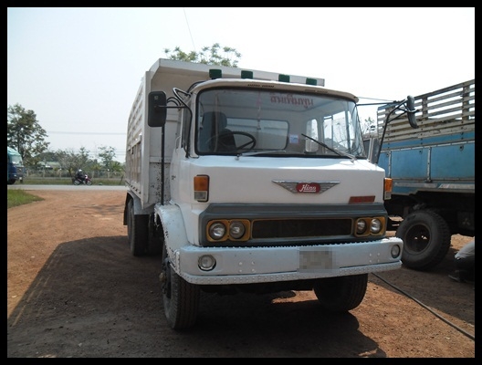 สิบล้อฮีโน่ KT 925 เพลาเดียวดั้ม สภาพสวยๆ