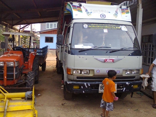 (ลดราคาลงอีก)ขาย HINO FC 120 เครื่องดี แชชซีสวยมาก ยาว 5.5 เมตร รถพร้อมใช้ เอกสารพร้อมโอน