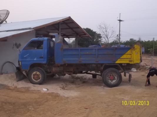 ขาย6ล้อKT26ดั้ม เกียร์ร็อคเสื้อลาย  6เกียร์เดินหน้า เครื่อง120แรง