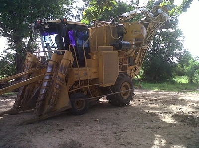 ขายรถตัดอ้อย CAMECO ปี 99 ขายรถตัดอ้อย CAMECO ปี 99